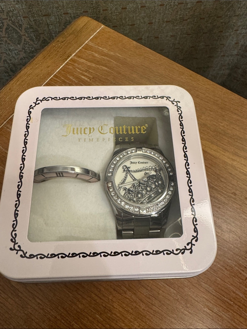 Vintage Juicy Couture Watch Crystal Silver Pink Bezel Box Papers $260 Tag Y2K